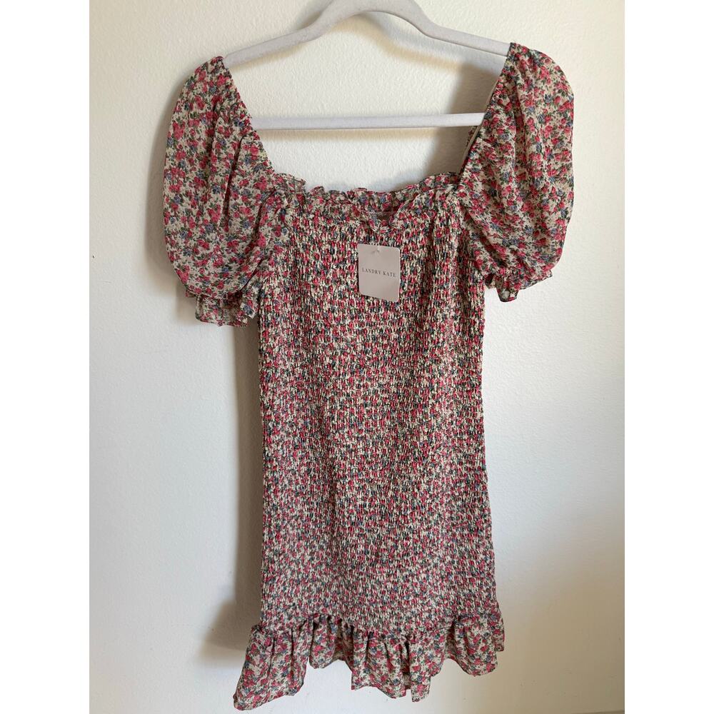 NWT Dress Forum Fitted Stretch Floral Mini Dress‎ Size Medium